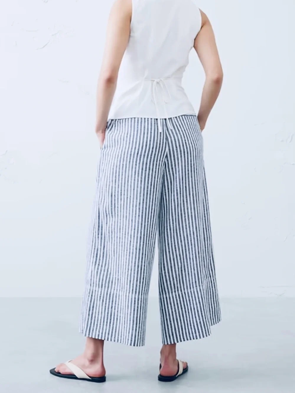 🆕- Banana Republic- WIDE-LEG HIGH-RISE LINEN-BLEND CROPPED PAN. Size: Large